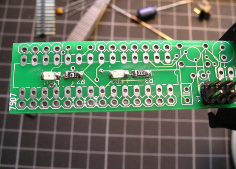 SMD LEDs and resistors, noob soldering